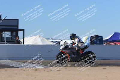 media/Nov-06-2023-Moto Forza (Mon) [[ce023d0744]]/4-Beginner Group/Session 4 (Finish Line Checker)/